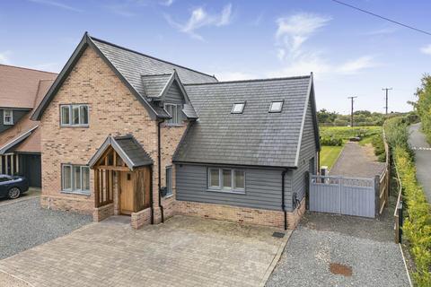 4 bedroom detached house for sale, Rooks Mead, Thurston