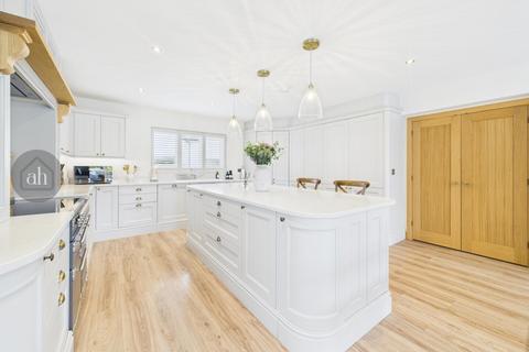 4 bedroom detached house for sale, Rooks Mead, Thurston