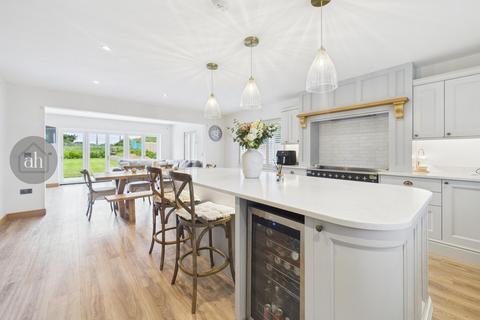 4 bedroom detached house for sale, Rooks Mead, Thurston
