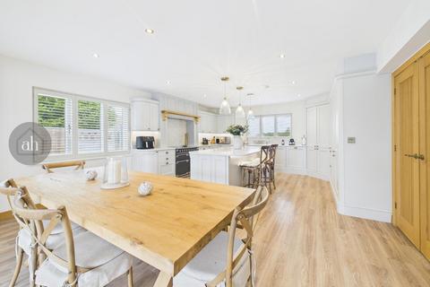 4 bedroom detached house for sale, Rooks Mead, Thurston