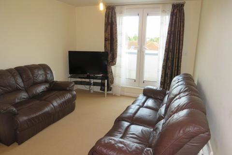 2 bedroom flat for sale, Queen Marys Avenue, Watford, WD18