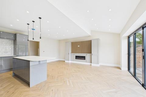 4 bedroom detached house for sale, Kenpas Highway, Coventry CV3