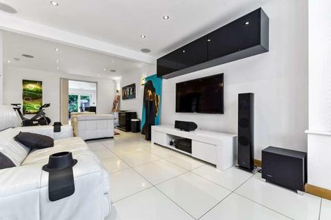 4 bedroom house for sale, Endlebury Road, London