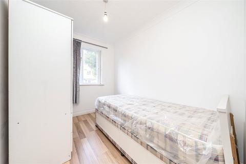 2 bedroom flat to rent, Rossetti Road, London, SE16