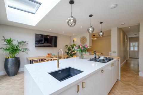 4 bedroom semi-detached house for sale, Eachway Lane, Rednal, B45