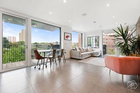 3 bedroom apartment for sale, 18 Remus Road, Bow E3