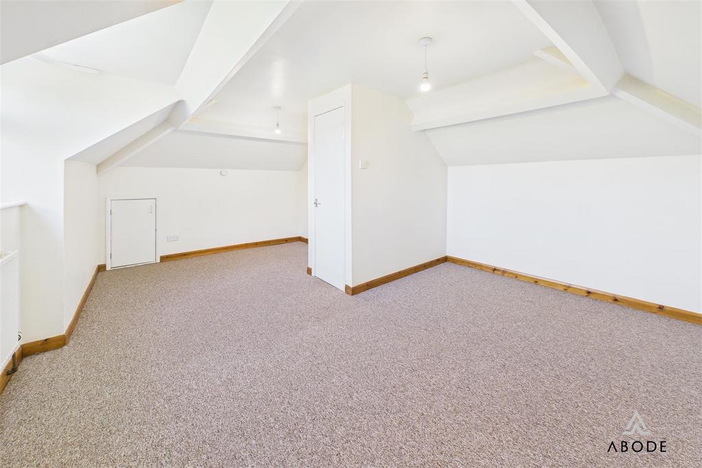 CAM04913 G0-PR0090-STILL019.jpg