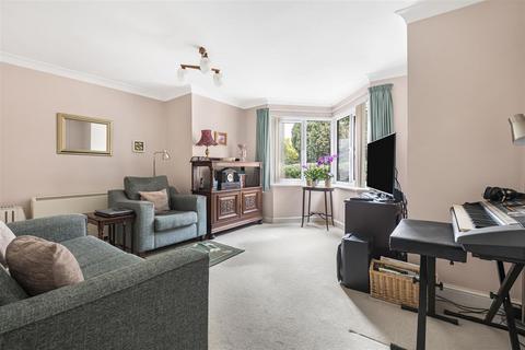 2 bedroom retirement property for sale, Regency Heights, Caversham, Reading