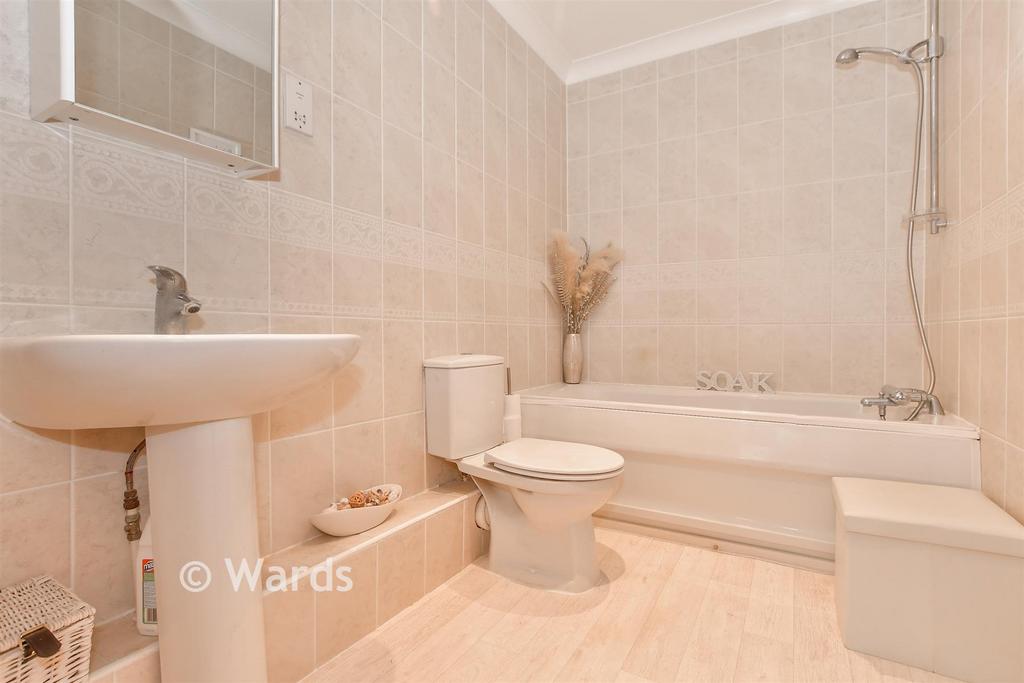 En-Suite Bathroom