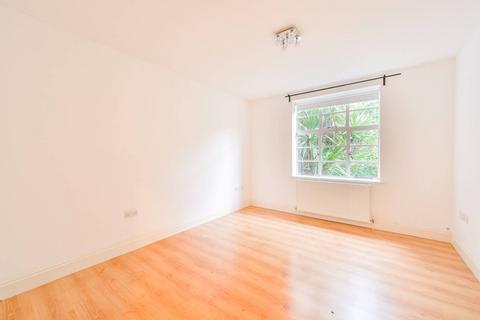 3 bedroom flat to rent, Brookland Rise, Hampstead Garden Suburb, London, NW11