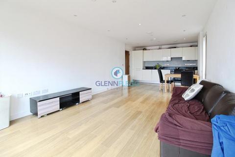 2 bedroom flat to rent, SLOUGH STATION, LEXINGTON APARTMENTS