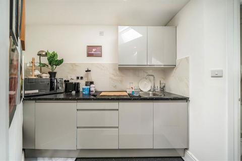 8 Alpha Road, London, SE14 6TZ