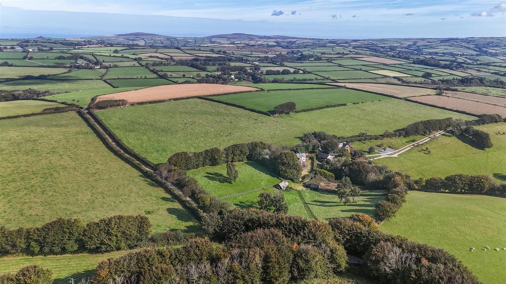 -68da5f7a2ef26-1361049-jpg Drone.jpg