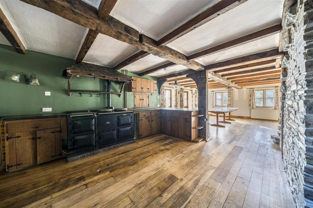 Kitchen/Dining Room