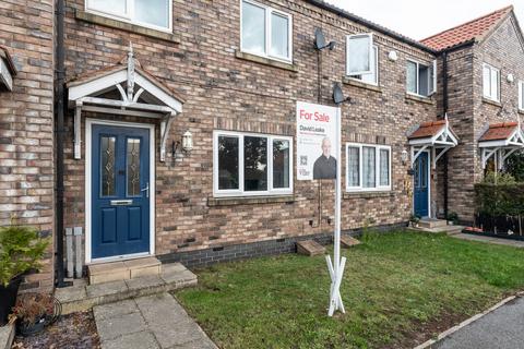 2 bedroom terraced house for sale, The Acorns, Gilberdyke, HU15