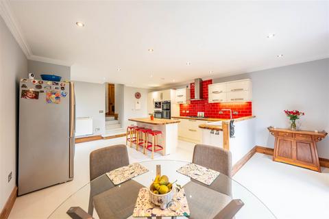 4 bedroom semi-detached house for sale, Wilson Street, Perth