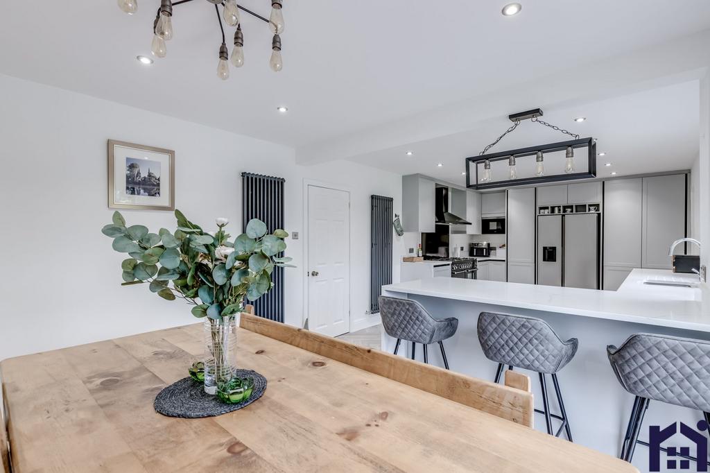 Dining kitchen