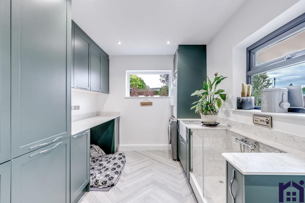 Boot/utility room