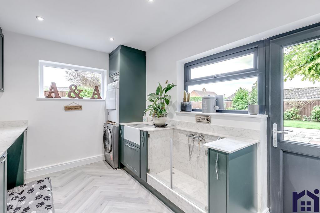 Boot/utility room