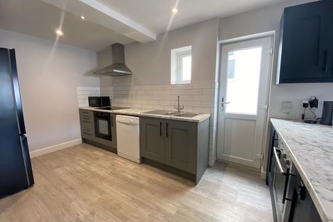 6 bedroom house share to rent, Wendover Street, High Wycombe, HP11