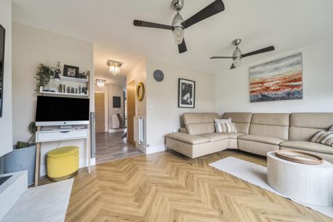 38 Badger Vale, Nottingham, NG8 2FH