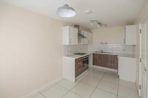 4 bedroom semi-detached house to rent, Oak Grove, Northampton