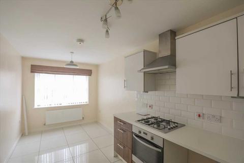 4 bedroom semi-detached house to rent, Oak Grove, Northampton
