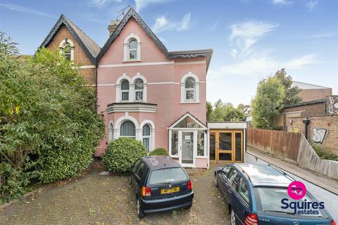 5 bedroom semi-detached house for sale, Granville Road, London
