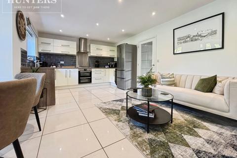 4 bedroom detached house for sale, Amberwood Drive, Monk Bretton