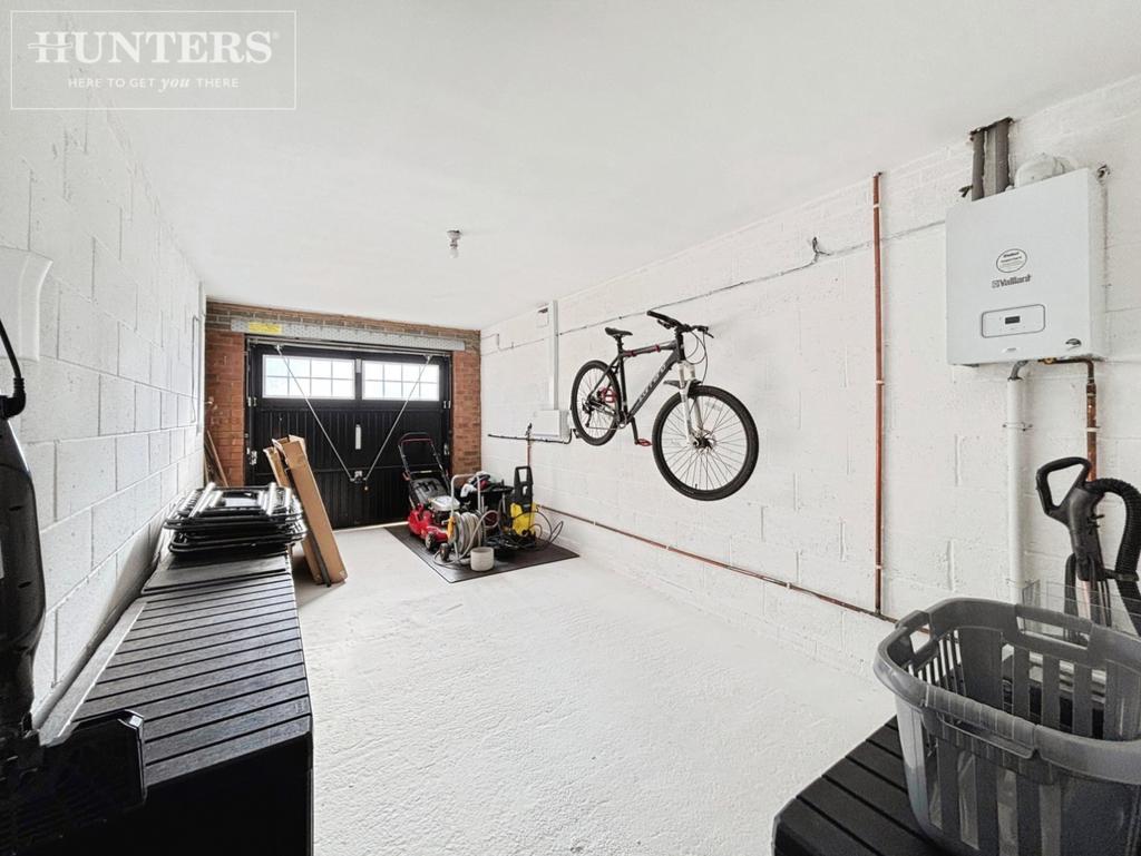 Pbox-living room-343377.jpg
