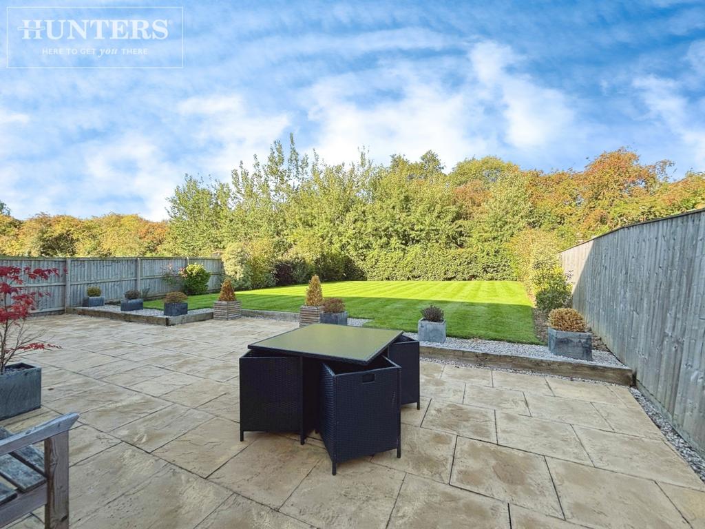 Pbox-garden-343377.jpg