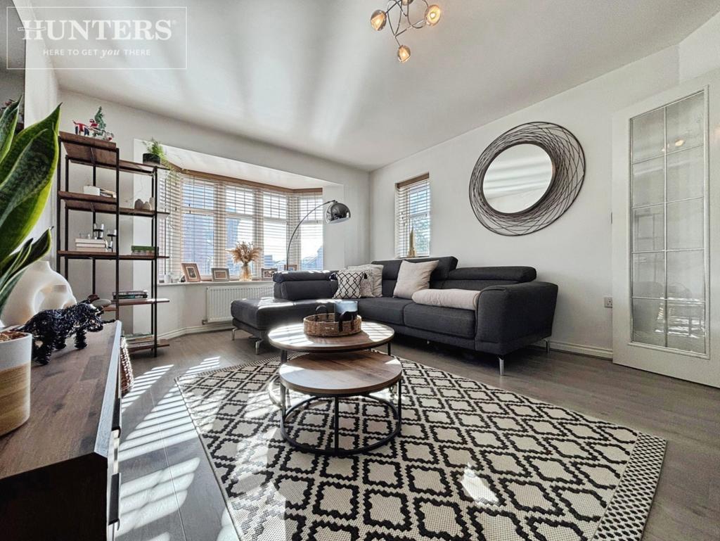 Pbox-living room-343377.jpg