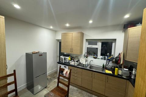 1 bedroom apartment to rent, Cleveland Gardens, London, NW2
