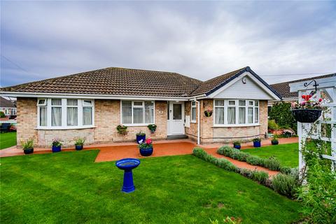 4 bedroom bungalow for sale - Torbay Drive, Grimsby, Lincolnshire, DN33