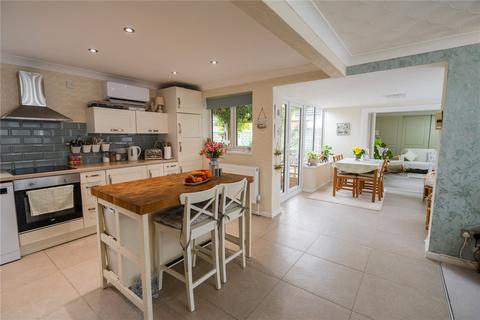 4 bedroom bungalow for sale, Torbay Drive, Grimsby, Lincolnshire, DN33