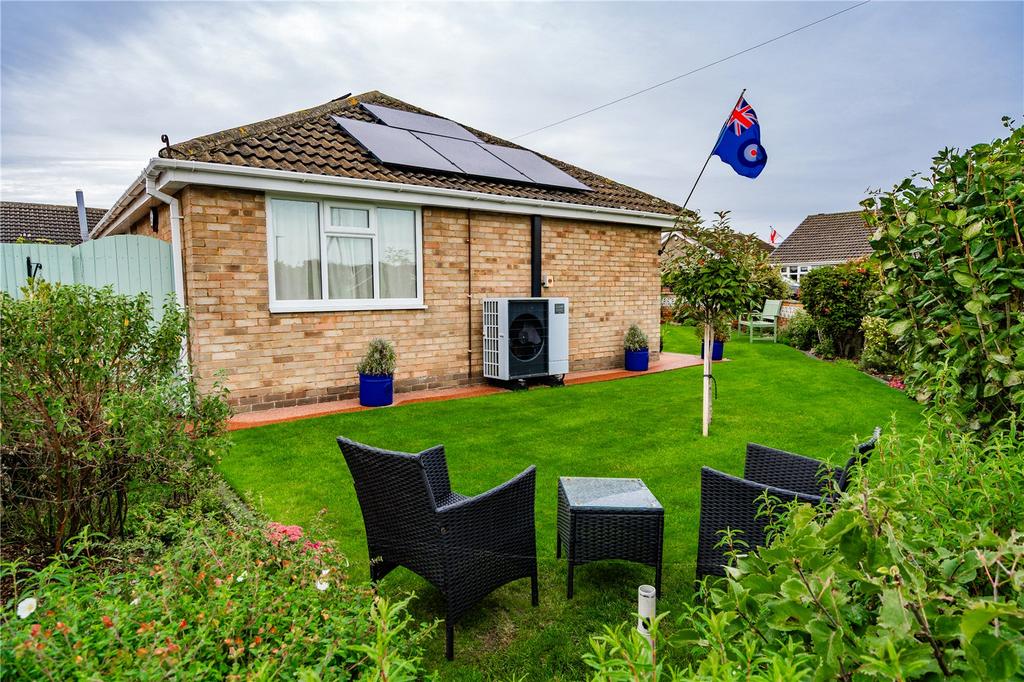 Front Garden (2)