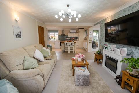 4 bedroom bungalow for sale, Torbay Drive, Grimsby, Lincolnshire, DN33