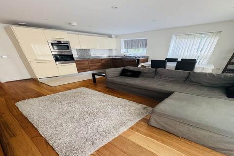 undefined, Henry Court, Stanmore HA7