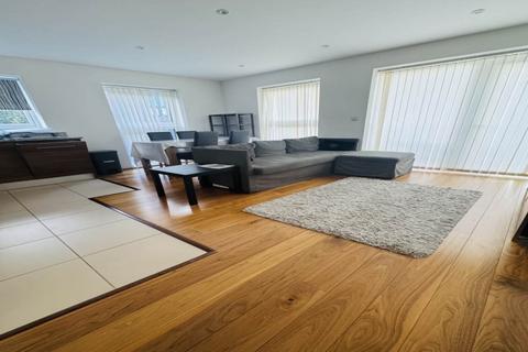 undefined, Henry Court, Stanmore HA7