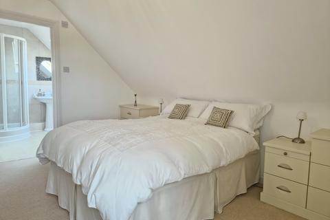 2 bedroom flat to rent, 8 SPUR HILL AVENUE, POOLE BH14