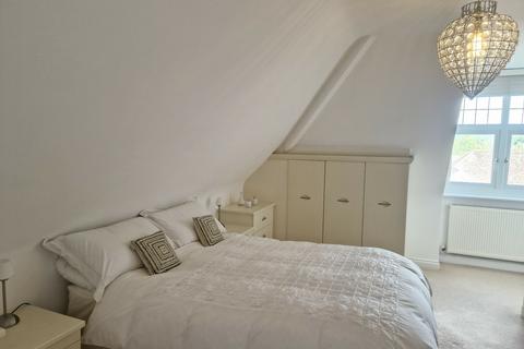 2 bedroom flat to rent, 8 SPUR HILL AVENUE, POOLE BH14