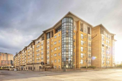 2 bedroom flat to rent, 6 Middlewood Street, Salford,