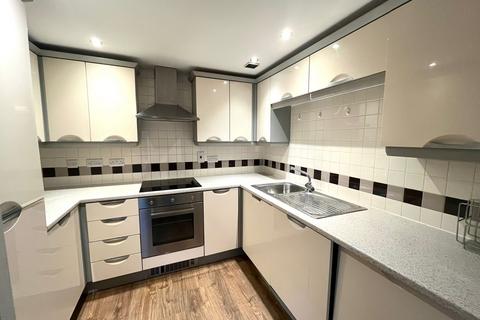 2 bedroom flat to rent, 6 Middlewood Street, Salford,