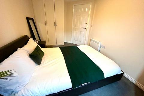 2 bedroom flat to rent, 6 Middlewood Street, Salford,
