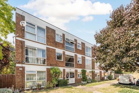 Silverdale Close, London W7