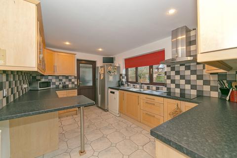 4 bedroom detached house for sale, Whaddon Road, Nash, MK17