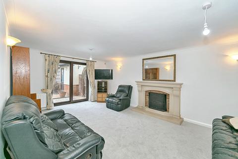 4 bedroom detached house for sale, Whaddon Road, Nash, MK17