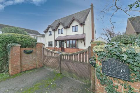 4 bedroom detached house for sale, Whaddon Road, Nash, MK17