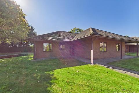 2 bedroom bungalow for sale, Twmpath Lane, Gobowen, Oswestry