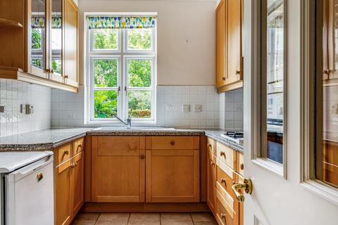 2 bedroom flat for sale, Holloway Drive, Virginia Water